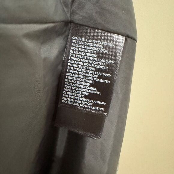 The North Face gray puffer vest size X-large - Picture 8 of 8